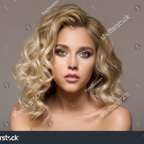 Height: 5' 12
                        
 Bust: 34c
                        Waist: 26
                        Hips: 30
                        Dress: 10
                          Shoe: 8