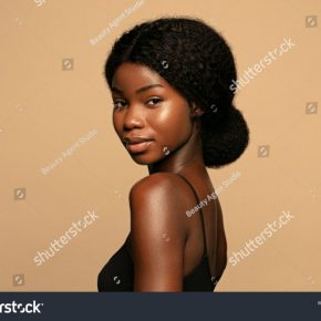 Height: 5' 12
                        
 Bust: 34c
                        Waist: 26
                        Hips: 30
                        Dress: 10
                          Shoe: 8